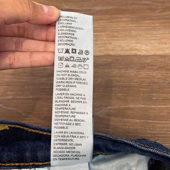 Levi's Ribcage Straight Ankle Distressed Dark Blue Jeans Sz 30 - Picture 11 of 16